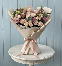 Букет цветов из:  Розы и Лизиантусы в Юбилейном