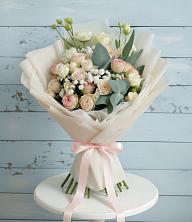 Букет цветов из:  Розы и Лизиантусы в Юбилейном