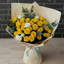 Букет цветов из:  Розы #REPLACE_PRED# Юбилейном