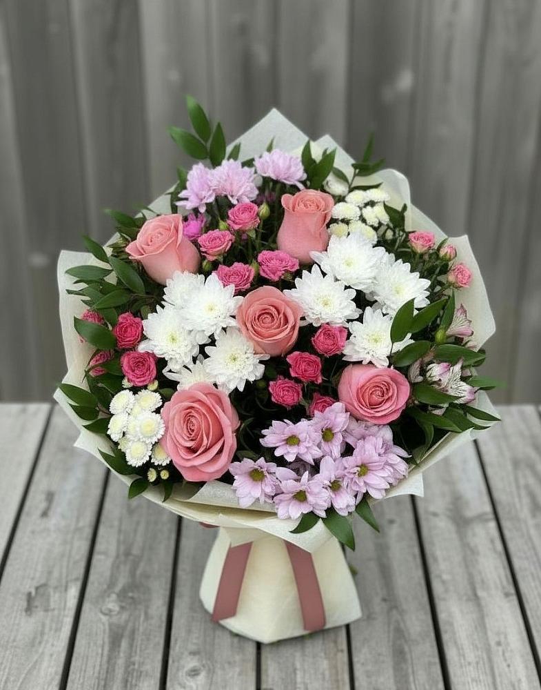 Букет цветов из: Альстромерии, Гвоздики, Розы и Хризантемы в Юбилейном