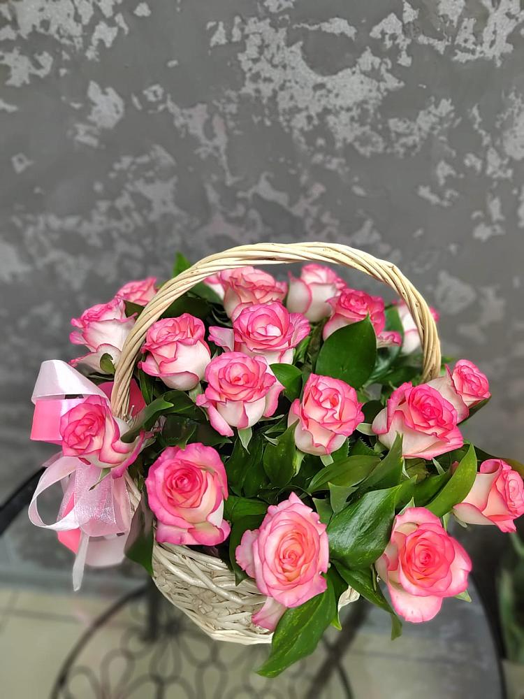 Цветочная композиция из Розы в корзине в Юбилейном
