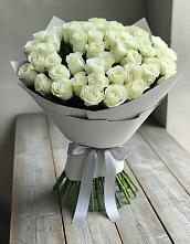 Букет 35 Белых роз #REPLACE_PRED# Юбилейном