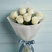 Букет 7 Белых роз Эдлесс Лав в Юбилейном