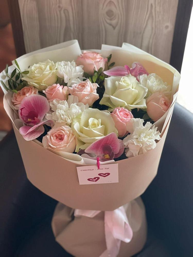 Букет цветов из: Орхидеи, Розы и Гвоздики в Юбилейном