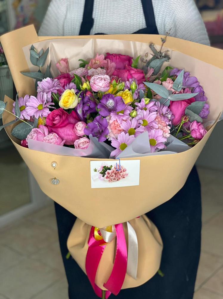 Букет цветов из: Хризантемы, Гвоздики и Альстромерии в Юбилейном