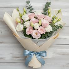 Букет цветов из:  Лизиантусы в Юбилейном