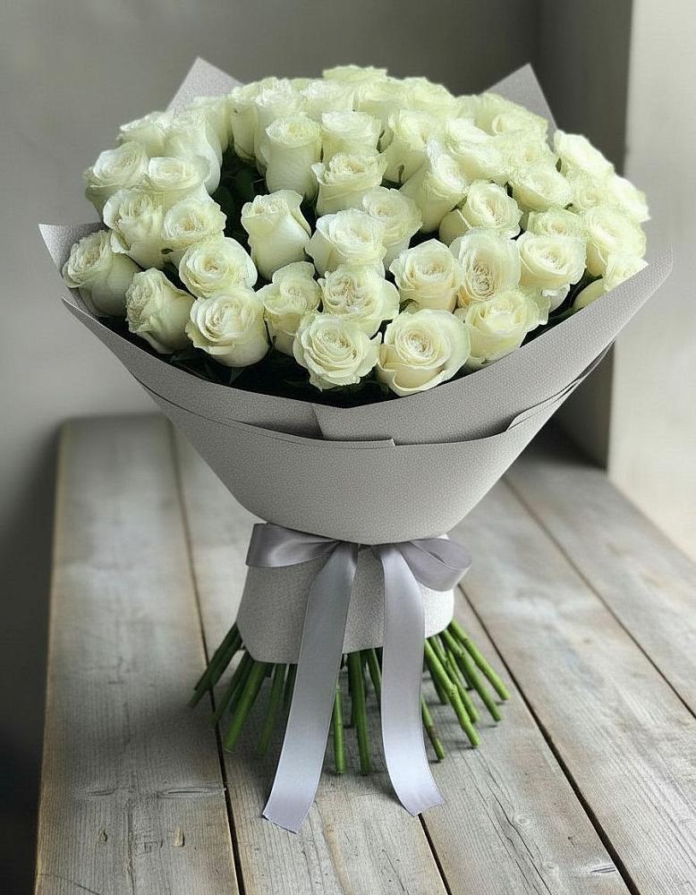 Букет 35 Белых роз в Юбилейном