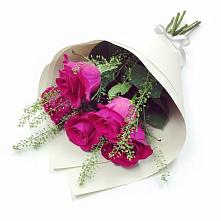 Букет цветов из:  Розы в Юбилейном