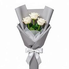 Букет 3 белые розы в Юбилейном