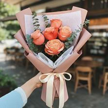 Букет цветов из:  Розы в Юбилейном