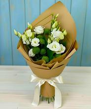 Букет цветов из:  Хризантемы и Лизиантусы в Юбилейном