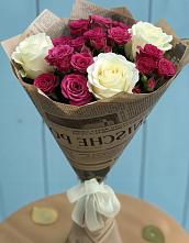Букет цветов из:  Розы #REPLACE_PRED# Юбилейном