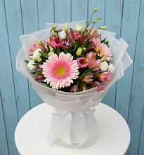 Букет цветов из:  Герберы, Альстромерии и Лизиантусы в Юбилейном