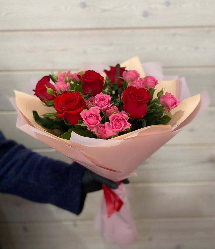 Букет цветов из: Розы в Юбилейном