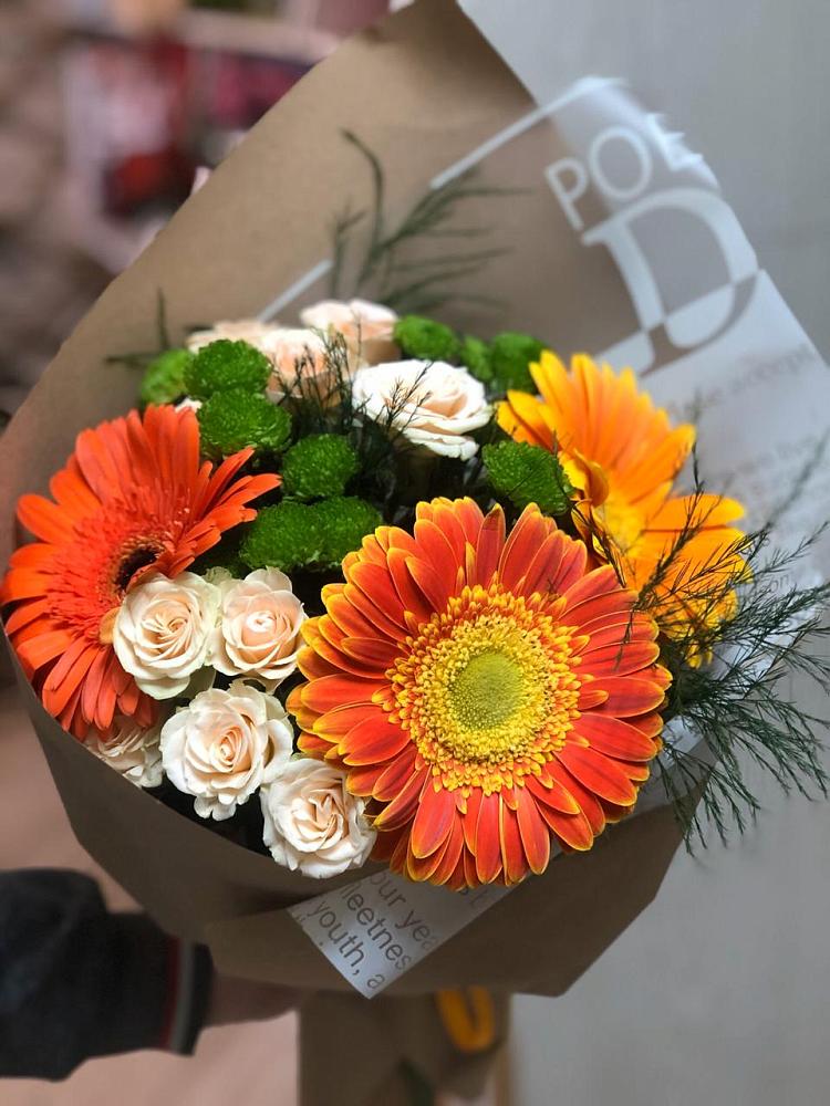 Букет цветов из: Герберы, Хризантемы и Розы в Юбилейном