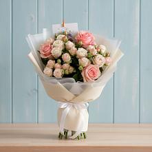 Букет цветов из:  Розы #REPLACE_PRED# Юбилейном