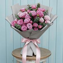 Букет цветов из:  Розы #REPLACE_PRED# Юбилейном